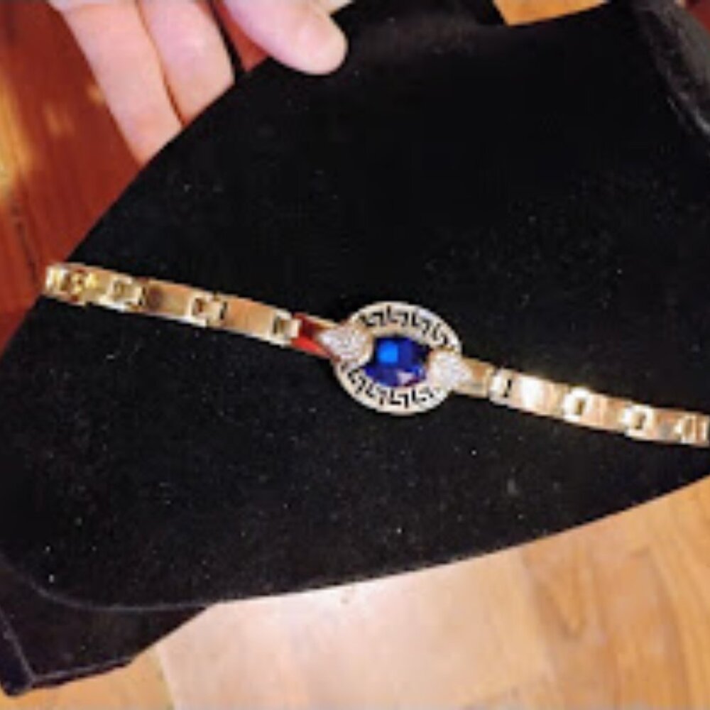 8 inch Blue stoned bracelet